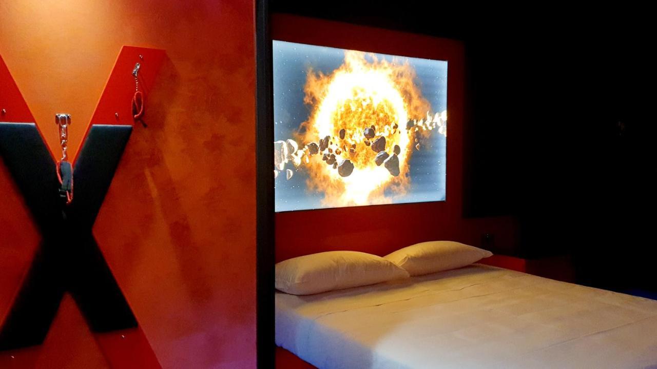 C Rooms - Love Motel Monza Cinisello Balsamo Exteriör bild